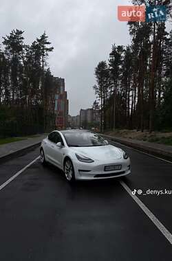 Седан Tesla Model 3 2019 в 