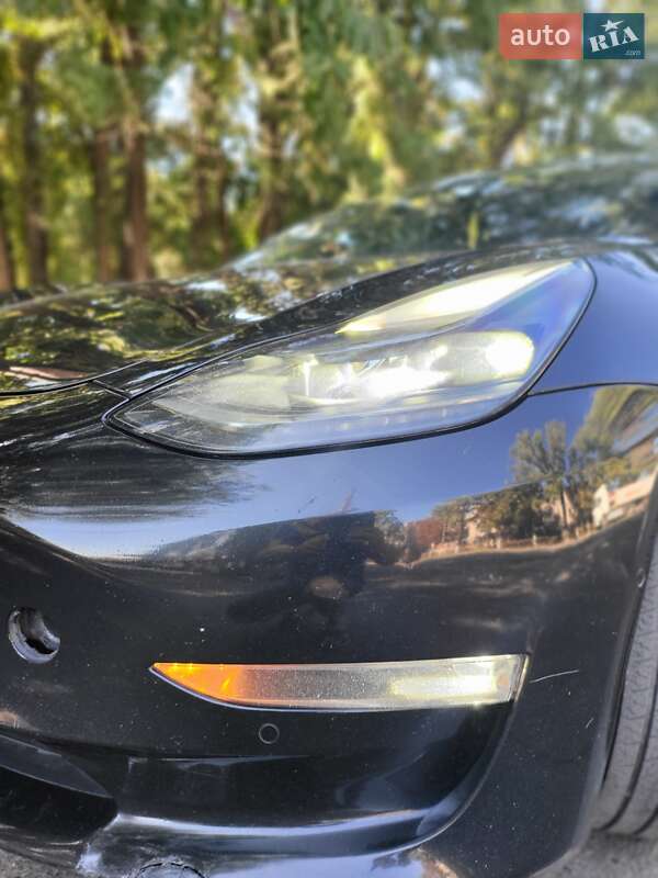 Седан Tesla Model 3 2020 в Одессе