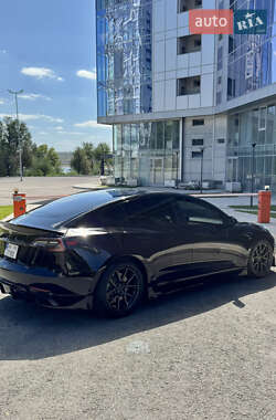 Седан Tesla Model 3 2018 в 