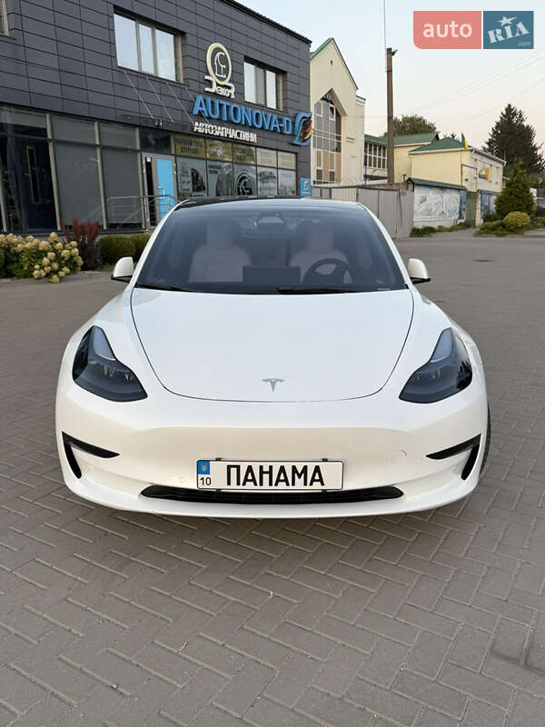 Седан Tesla Model 3 2021 в Белой Церкви