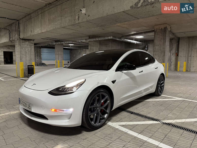 Седан Tesla Model 3 2018 в Тернополе фото 25 Седан Tesla Model 3 2018 в Тернополе