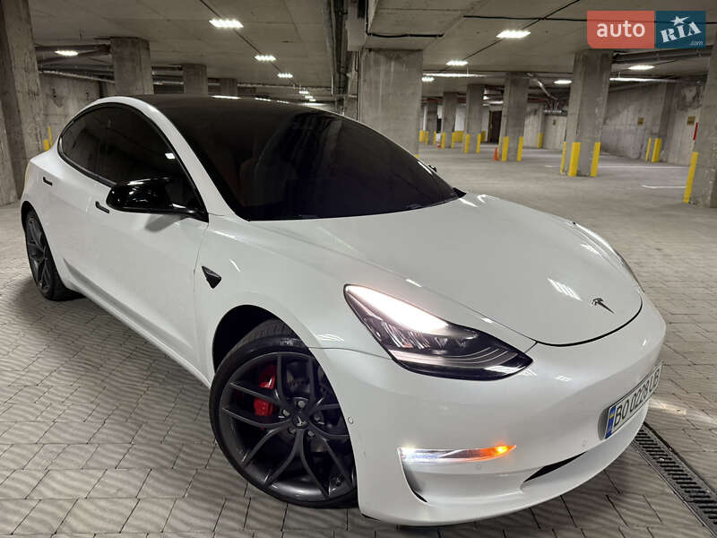 Седан Tesla Model 3 2018 в Тернополе фото 40 Седан Tesla Model 3 2018 в Тернополе