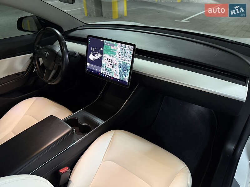 Седан Tesla Model 3 2018 в Тернополе фото 55 Седан Tesla Model 3 2018 в Тернополе