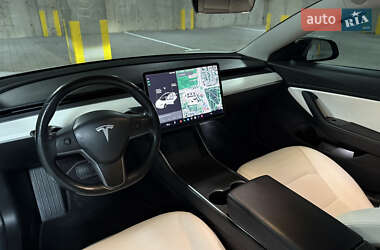 Седан Tesla Model 3 2018 в 