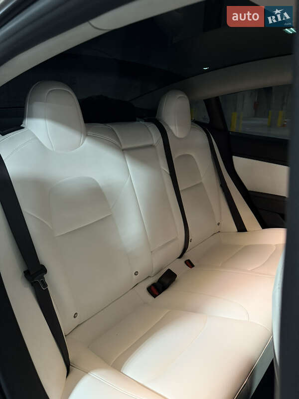 Седан Tesla Model 3 2018 в Тернополе фото 64 Седан Tesla Model 3 2018 в Тернополе