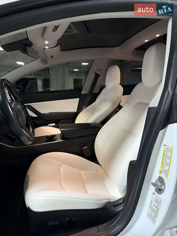 Седан Tesla Model 3 2018 в Тернополе фото 71 Седан Tesla Model 3 2018 в Тернополе