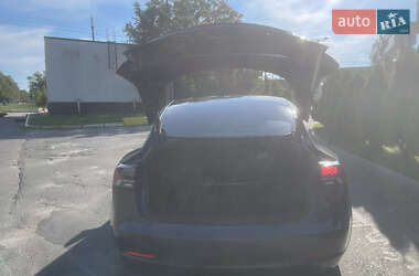 Седан Tesla Model 3 2021 в 