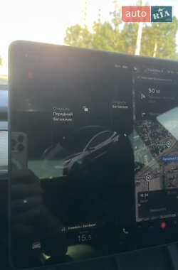 Седан Tesla Model 3 2021 в 
