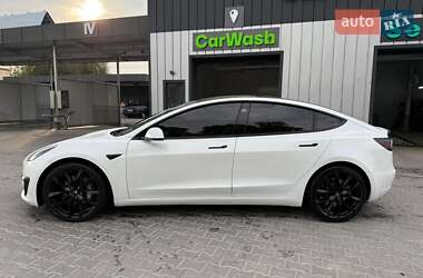 Седан Tesla Model 3 2019 в 