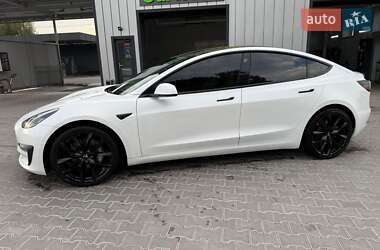 Седан Tesla Model 3 2019 в 