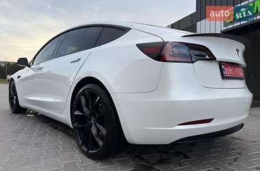Седан Tesla Model 3 2019 в 