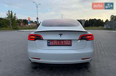 Седан Tesla Model 3 2019 в 