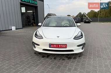 Седан Tesla Model 3 2019 в 