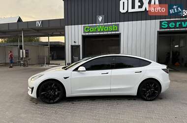 Седан Tesla Model 3 2019 в 