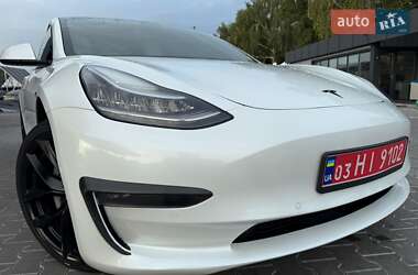 Седан Tesla Model 3 2019 в 