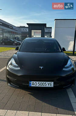 Седан Tesla Model 3 2019 в Мукачево