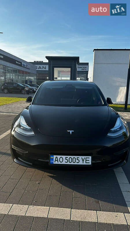 Tesla Model 3 2019