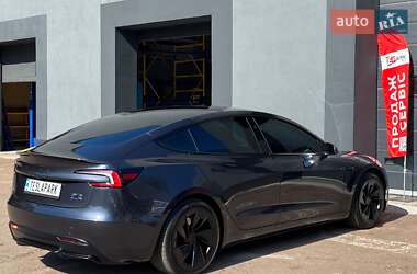 Седан Tesla Model 3 2024 в 