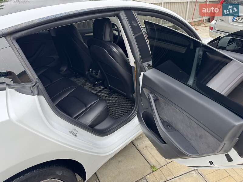 Седан Tesla Model 3 2021 в Харкові