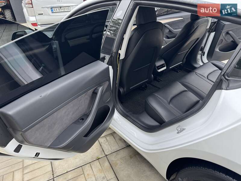 Седан Tesla Model 3 2021 в Харкові