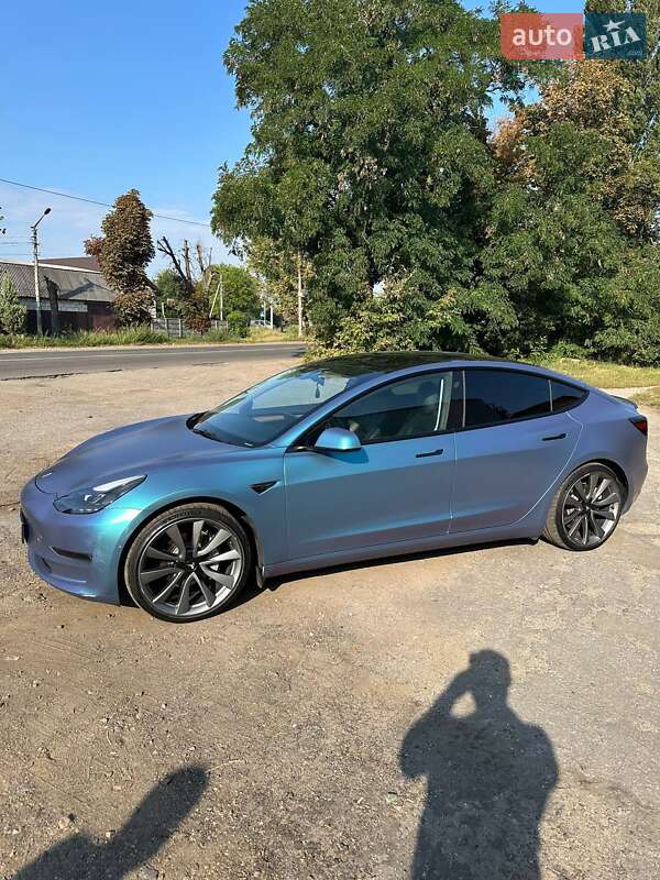 Tesla Model 3 2021