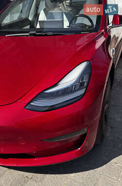 Седан Tesla Model 3 2019 в 