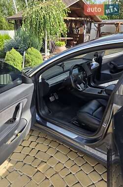 Седан Tesla Model 3 2018 в 