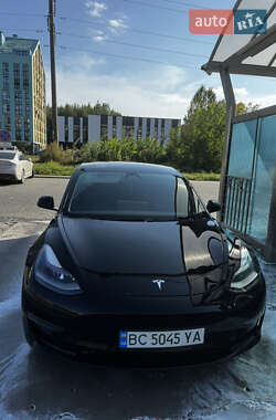 Седан Tesla Model 3 2021 в Львове Седан Tesla Model 3 2021 в Львове