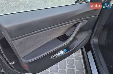 Седан Tesla Model 3 2018 в 