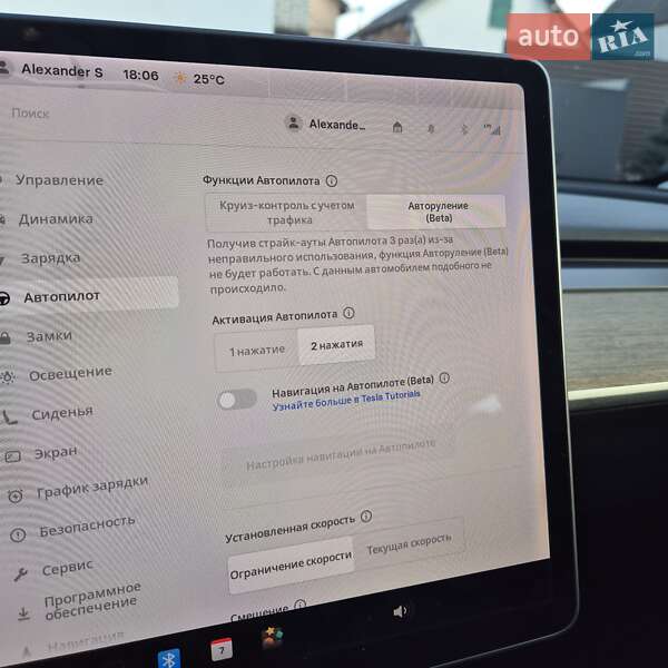 Седан Tesla Model 3 2018 в Житомирі