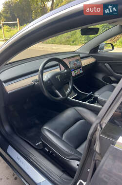 Седан Tesla Model 3 2019 в 