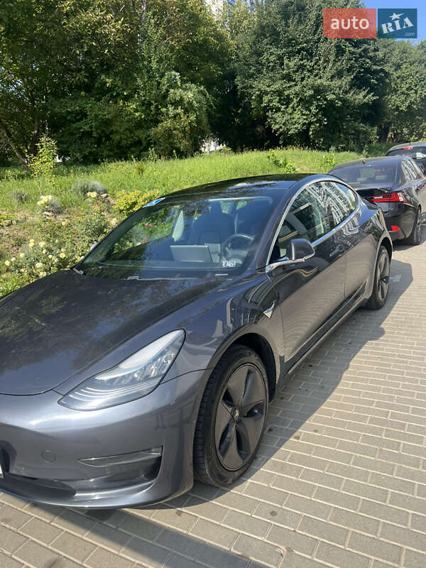 Седан Tesla Model 3 2019 в Львове фото 22 Седан Tesla Model 3 2019 в Львове
