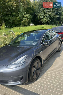Седан Tesla Model 3 2019 в 