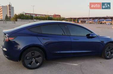Седан Tesla Model 3 2021 в 
