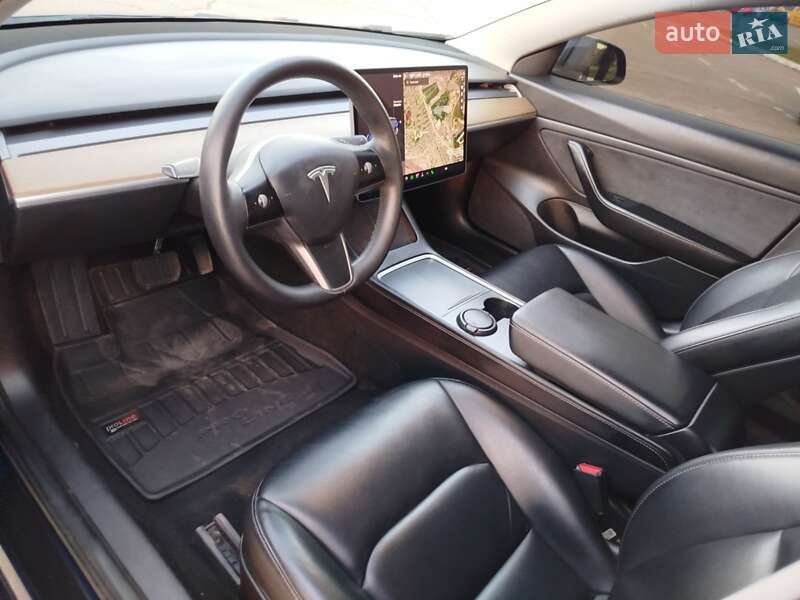 Седан Tesla Model 3 2021 в Харькове