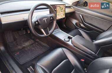 Седан Tesla Model 3 2021 в 
