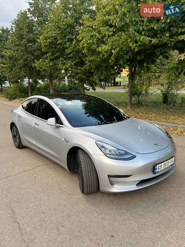 Седан Tesla Model 3 2018 в 