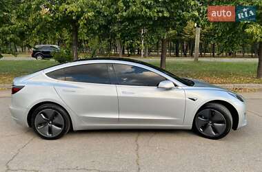 Седан Tesla Model 3 2018 в 