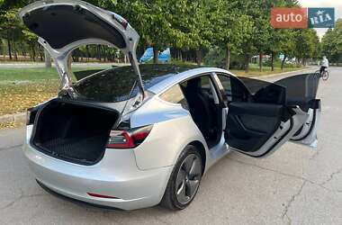 Седан Tesla Model 3 2018 в 