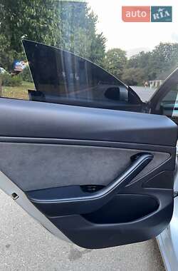 Седан Tesla Model 3 2018 в 
