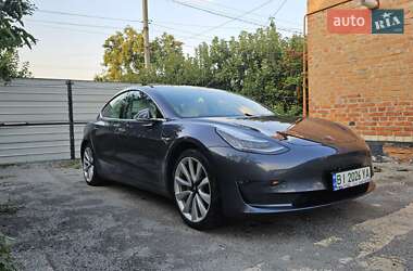 Седан Tesla Model 3 2019 в 