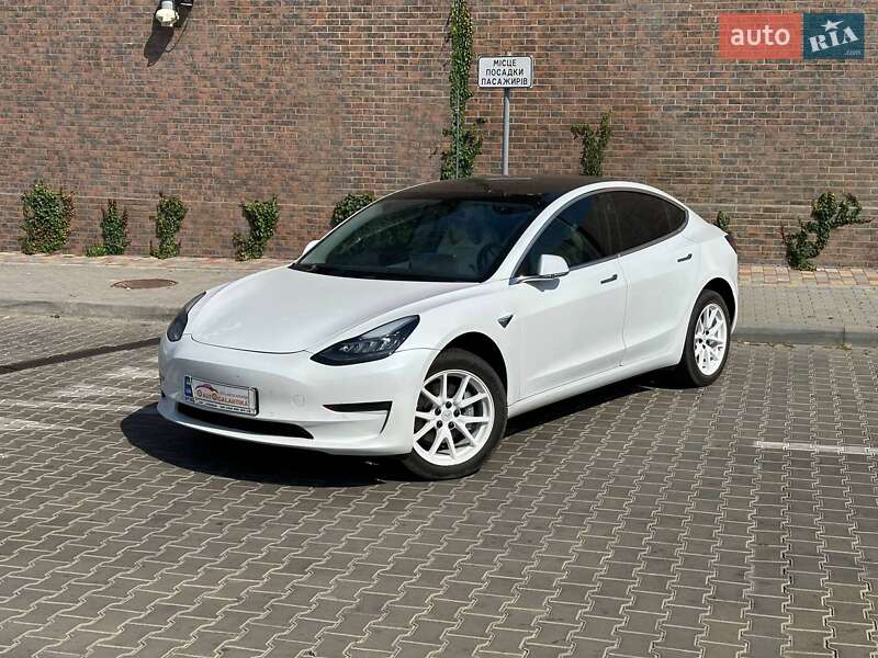 Седан Tesla Model 3 2019 в Одессе