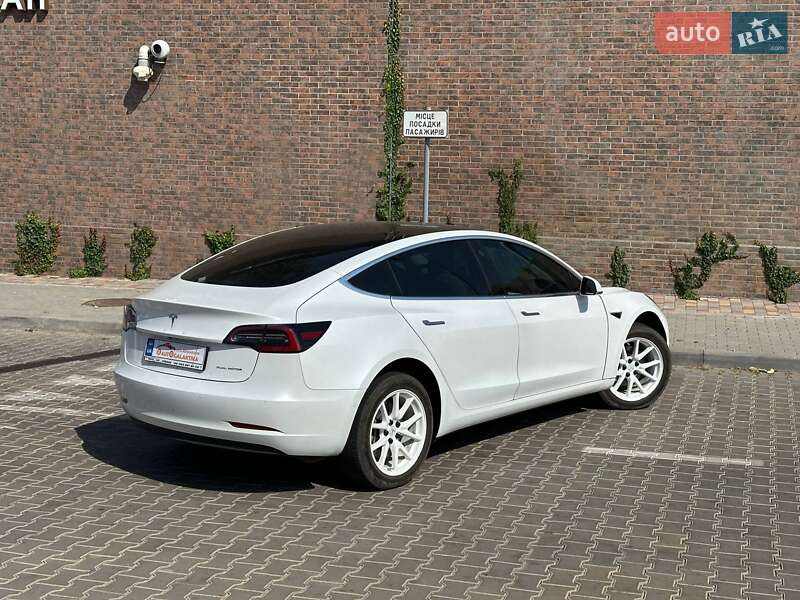 Седан Tesla Model 3 2019 в Одессе