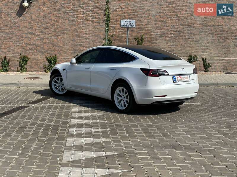 Седан Tesla Model 3 2019 в Одессе