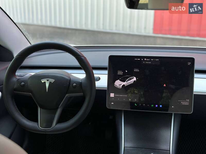 Седан Tesla Model 3 2019 в Одессе