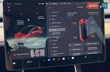 Седан Tesla Model 3 2020 в 