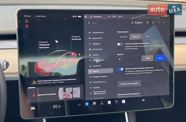 Седан Tesla Model 3 2020 в 