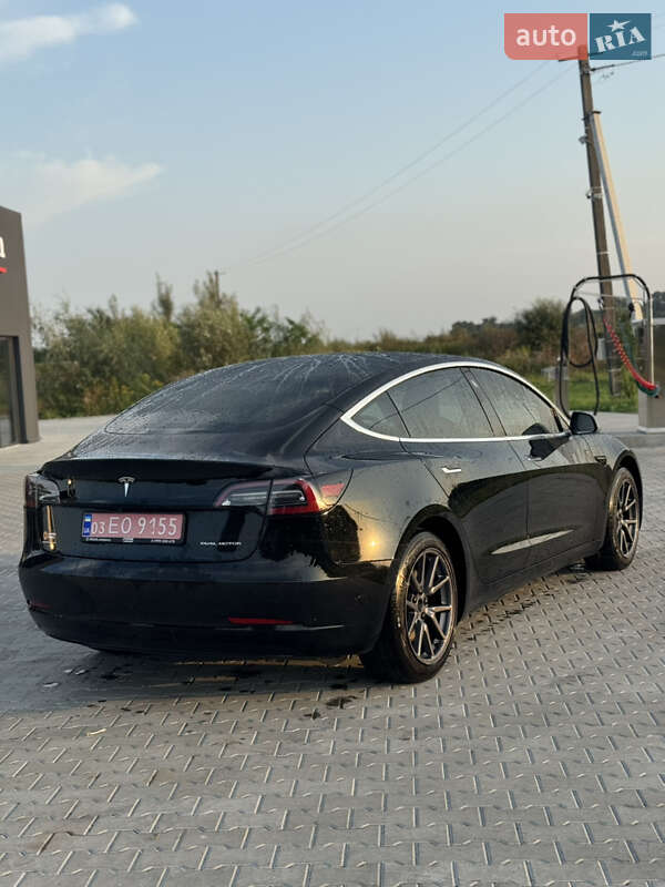 Седан Tesla Model 3 2020 в Львові