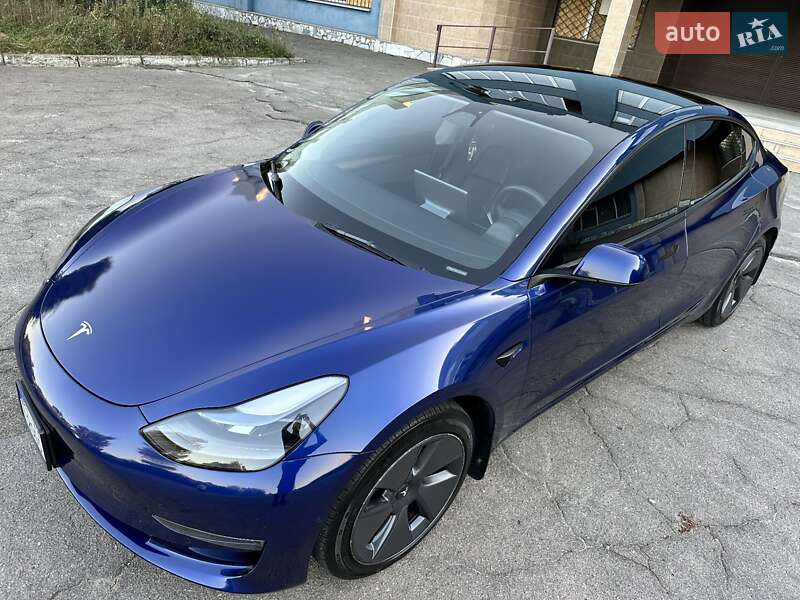 Tesla Model 3 2022