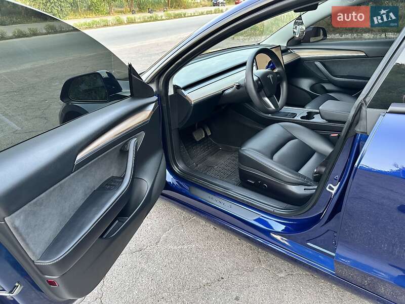 Седан Tesla Model 3 2022 в Дніпрі